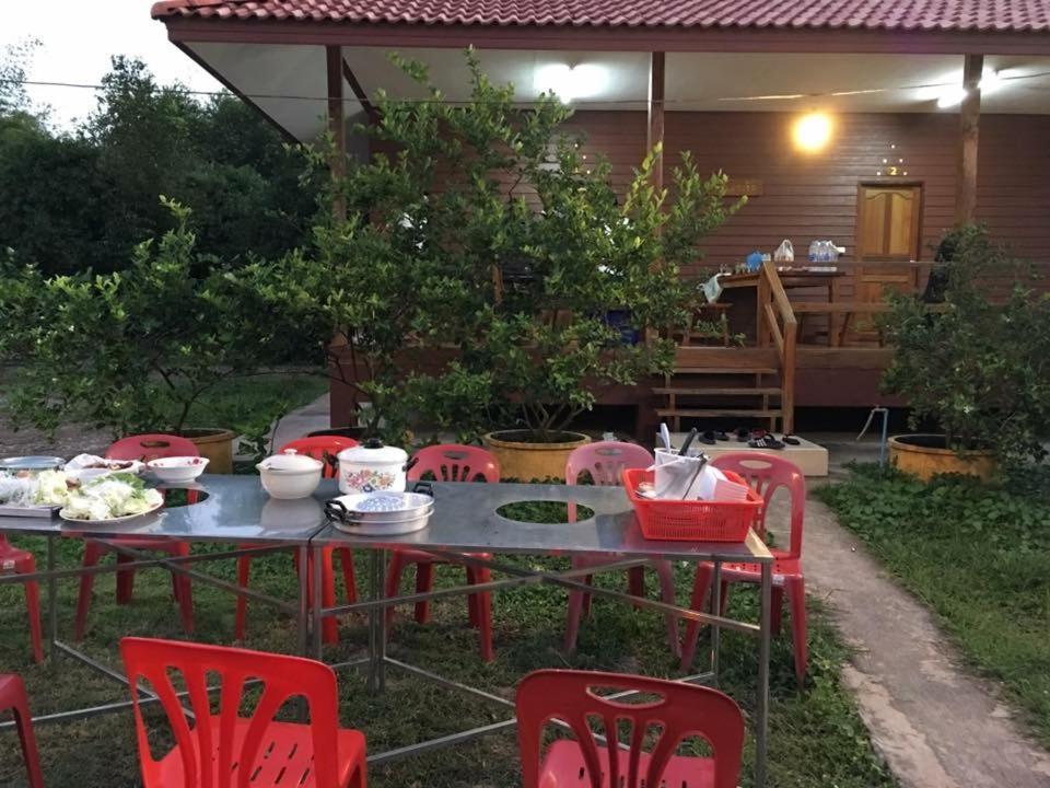 Baan Suan Kru Kob Hotel Ban Ko Maphang Exterior foto