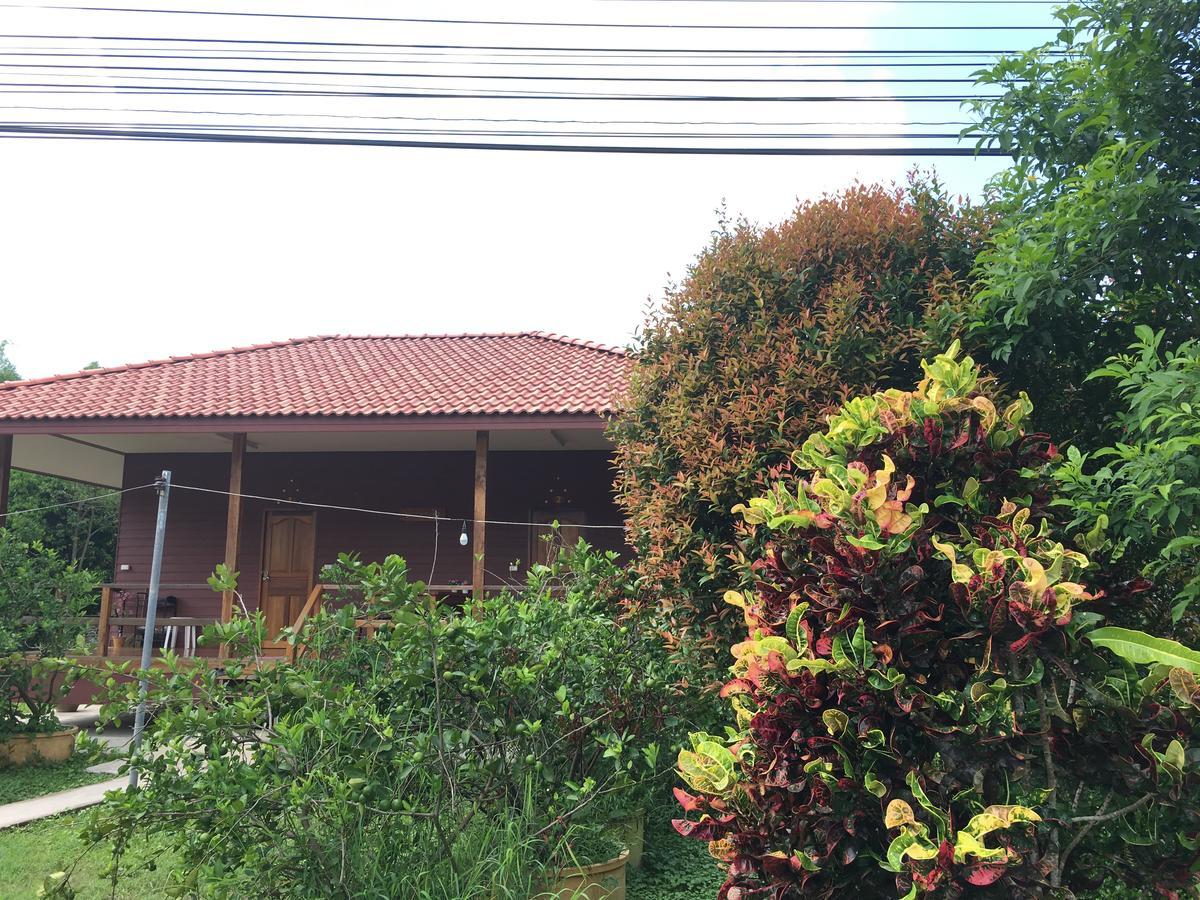 Baan Suan Kru Kob Hotel Ban Ko Maphang Exterior foto