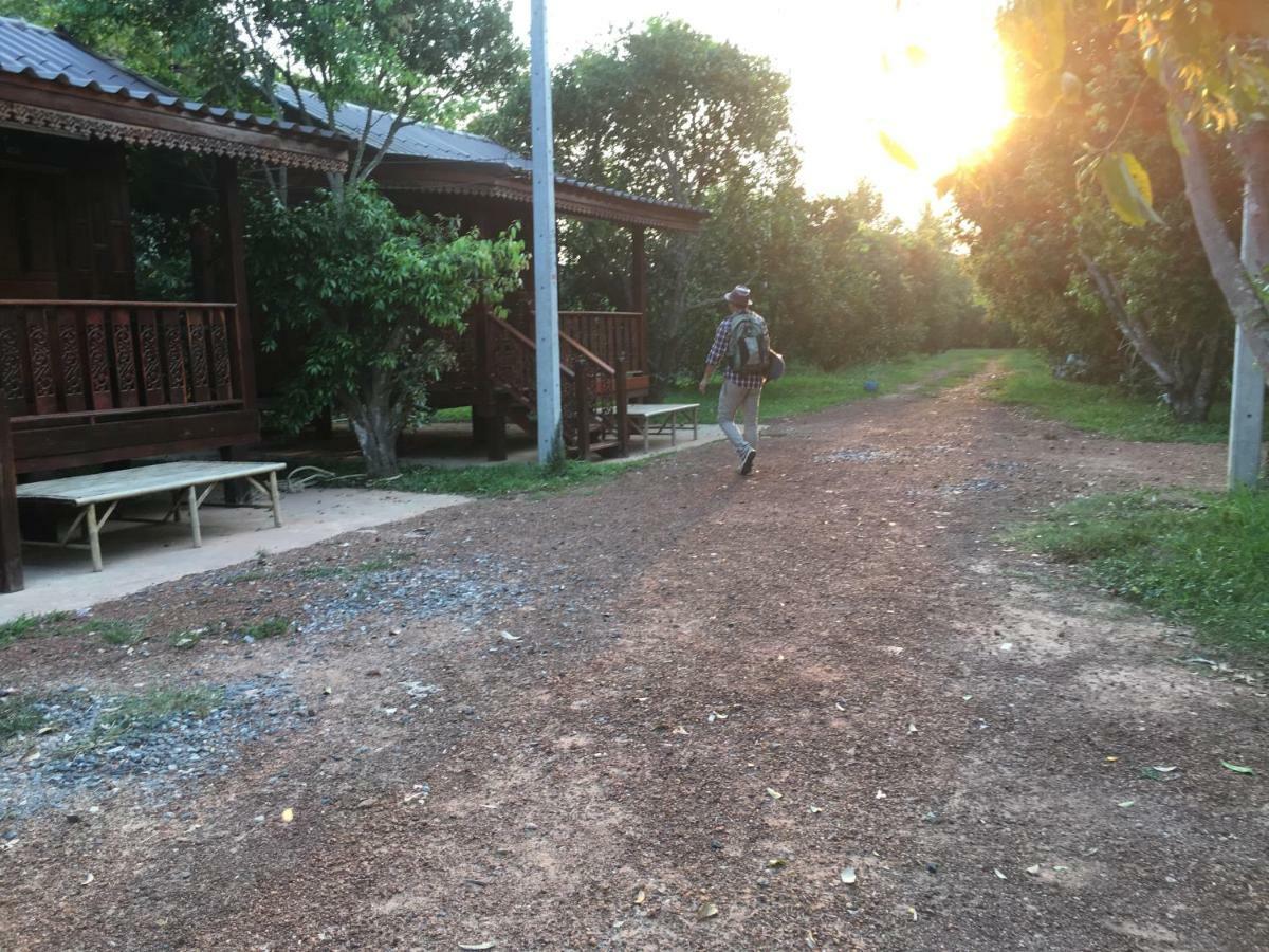 Baan Suan Kru Kob Hotel Ban Ko Maphang Exterior foto